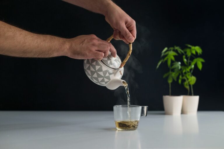 Herbata i kawa z konopi – jak właściwie ją przygotować?